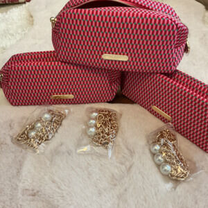 3 GWP BVLGARI BEAUTE POUCH WITH CROSSBODY CHAIN